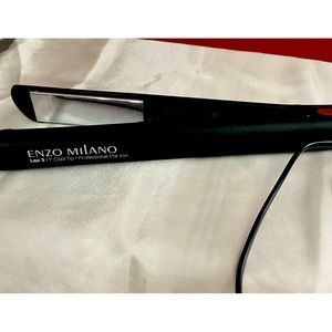 ENZO MILANO Professional Flat Iron
